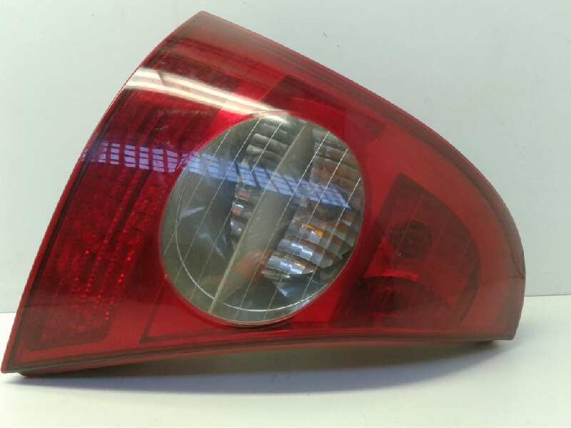 Recambio de piloto trasero izquierdo para renault clio ii fase ii (b/cb0) authentique referencia OEM IAM 8200917488  