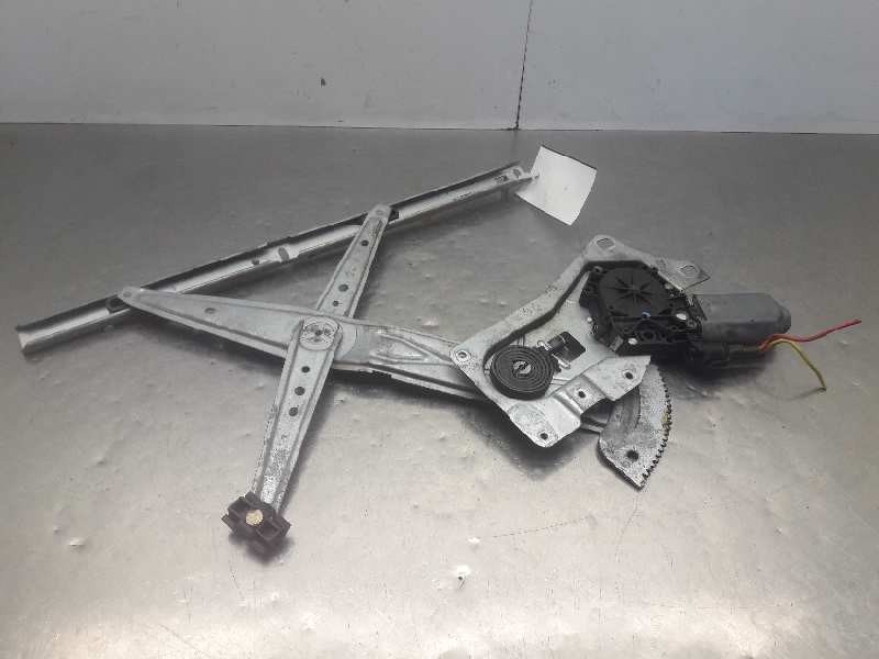 Recambio de elevalunas delantero derecho para renault laguna (b56) 1.8 rn (b56b) referencia OEM IAM 7701367640  