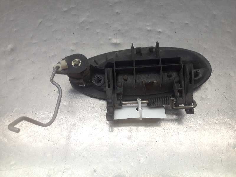 Recambio de maneta exterior delantera derecha para renault laguna (b56) 1.8 rn (b56b) referencia OEM IAM 7700821374  