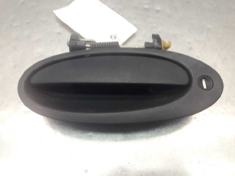 Recambio de maneta exterior delantera izquierda para renault laguna (b56) 1.8 rn (b56b) referencia OEM IAM 7700821373  