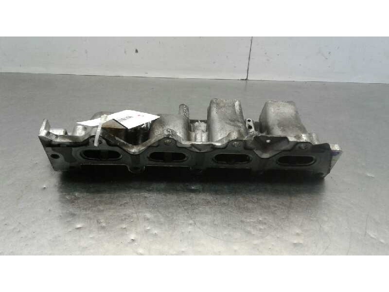 Recambio de colector admision para renault megane ii classic berlina 1.6 16v referencia OEM IAM 8200329496  