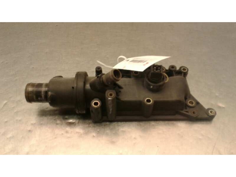 Recambio de caja termostato para renault megane ii classic berlina 1.6 16v referencia OEM IAM 82000915  
