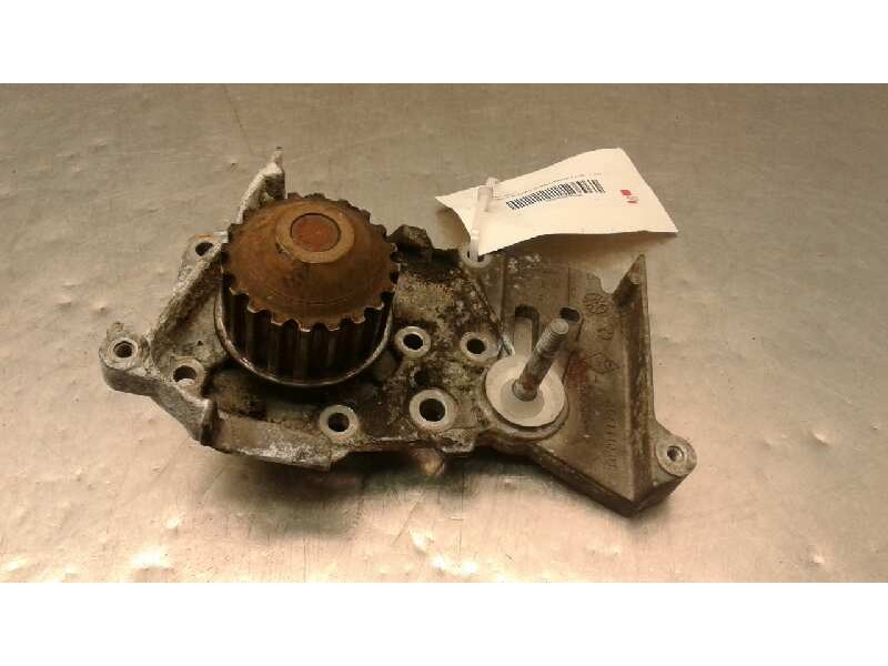 Recambio de bomba agua para renault megane ii classic berlina 1.6 16v referencia OEM IAM 8200428447  