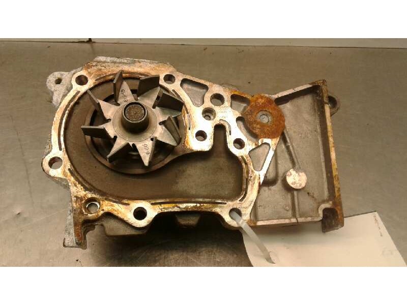 Recambio de bomba agua para renault megane ii classic berlina 1.6 16v referencia OEM IAM 8200428447  