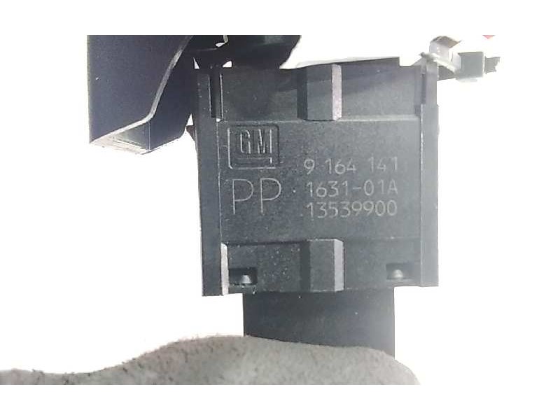 Recambio de warning para opel corsa c comfort referencia OEM IAM A13539900  