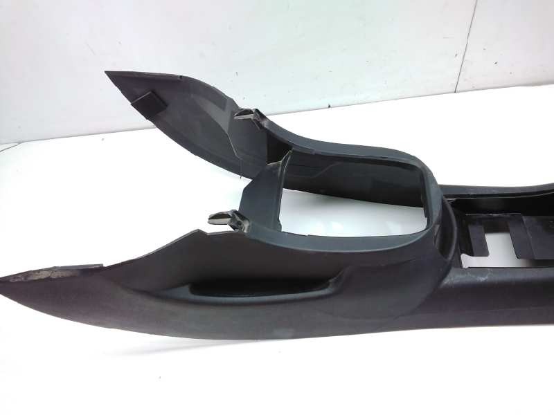 Recambio de consola central para citroen c4 berlina collection referencia OEM IAM 9646340377  