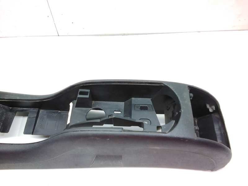 Recambio de consola central para citroen c4 berlina collection referencia OEM IAM 9646340377  