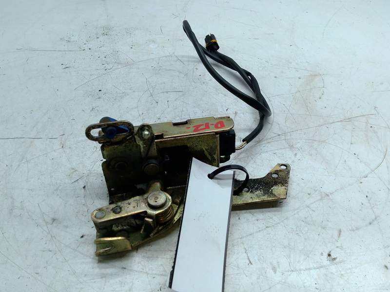 Recambio de cerradura puerta delantera izquierda para man tgl 12.210 tgl 12.210 4x2bb referencia OEM IAM 81626806119  
