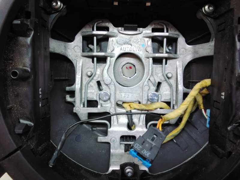 Recambio de volante para citroen c4 berlina collection referencia OEM IAM 96823700ZD  