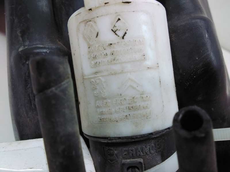 Recambio de deposito limpia para citroen c4 berlina collection referencia OEM IAM 9658685280  