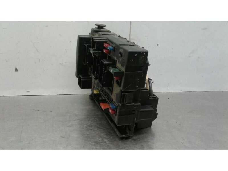 Recambio de caja fusibles para peugeot 307 (s1) xs referencia OEM IAM 9643538080  
