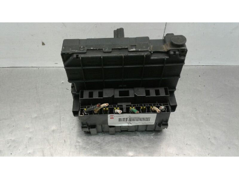 Recambio de caja fusibles para peugeot 307 (s1) xs referencia OEM IAM 9643538080  