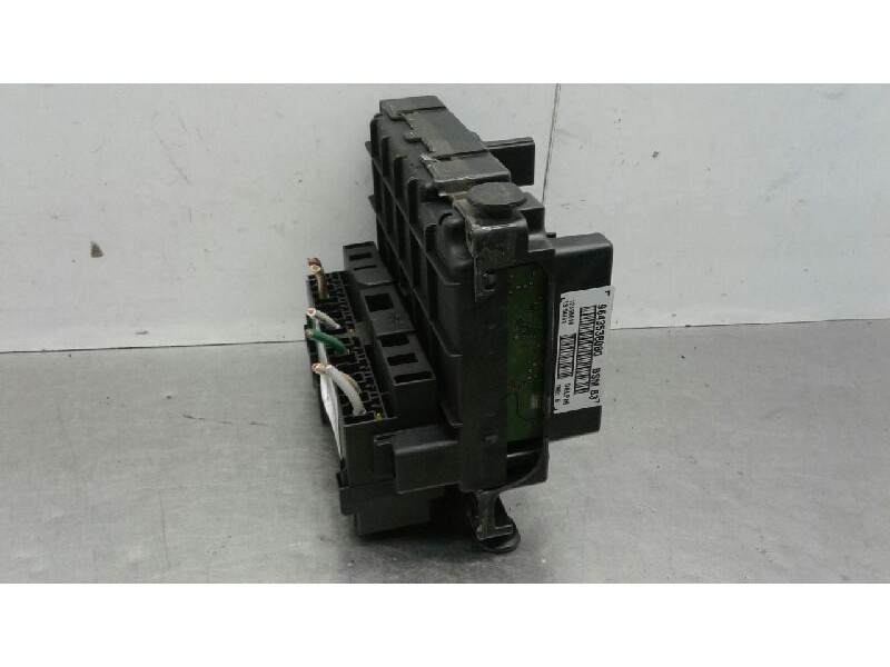 Recambio de caja fusibles para peugeot 307 (s1) xs referencia OEM IAM 9643538080  