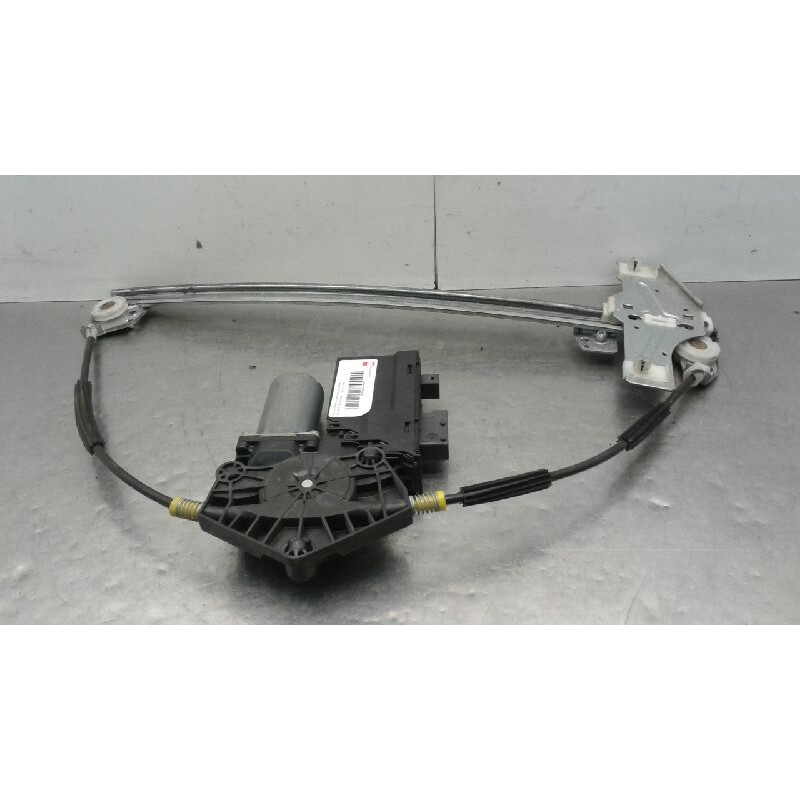 Recambio de elevalunas delantero izquierdo para peugeot 307 (s1) xs referencia OEM IAM 9221K0  