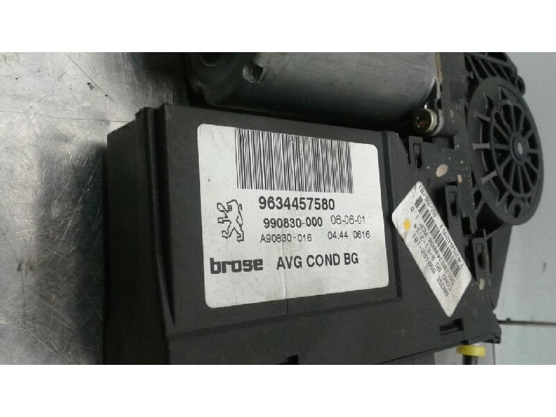 Recambio de elevalunas delantero izquierdo para peugeot 307 (s1) xs referencia OEM IAM 9221K0  