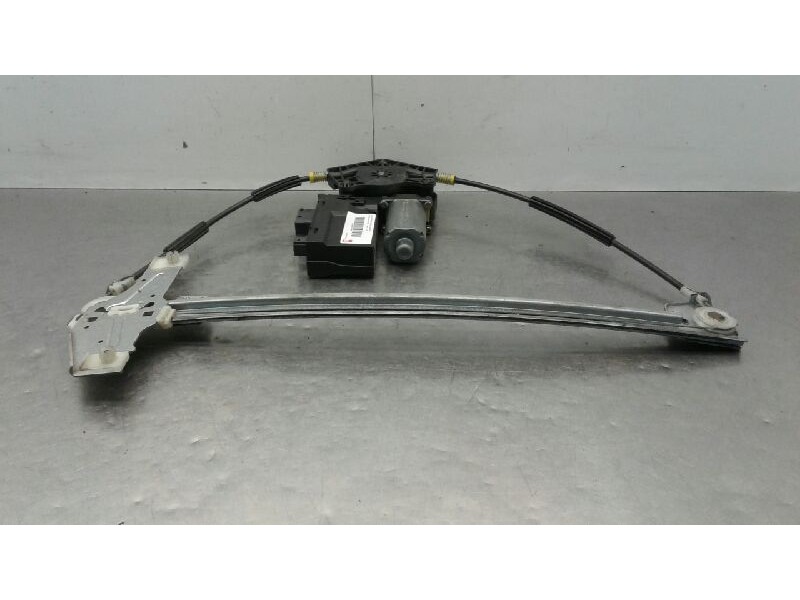 Recambio de elevalunas delantero izquierdo para peugeot 307 (s1) xs referencia OEM IAM 9221K0  