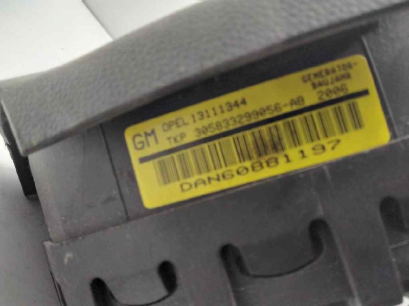 Recambio de airbag delantero izquierdo para opel astra gtc enjoy referencia OEM IAM 13111344  