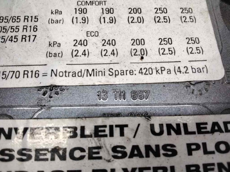 Recambio de tapa exterior combustible para opel astra gtc enjoy referencia OEM IAM 13111667  