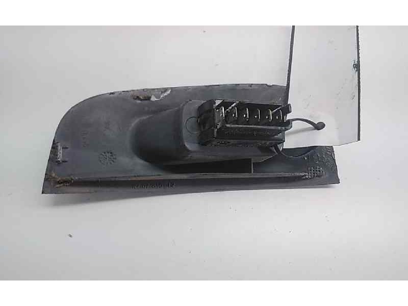 Recambio de mando elevalunas delantero derecho para renault megane i coach/coupe (da0) 1.9 dti diesel cat referencia OEM IAM R20