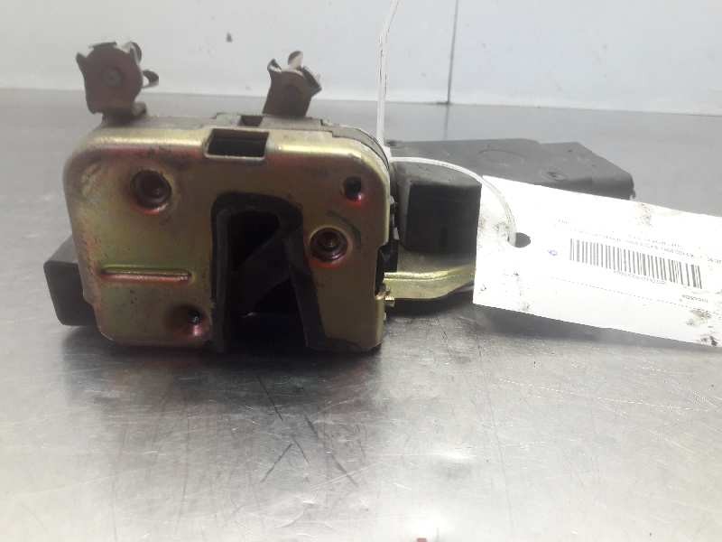 Recambio de cerradura puerta delantera derecha para mitsubishi carisma berina 5 (da0) 1800 gdi lx referencia OEM IAM MR912016  