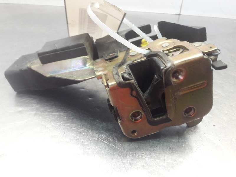 Recambio de cerradura puerta trasera derecha para mitsubishi carisma berina 5 (da0) 1800 gdi lx referencia OEM IAM M806387  