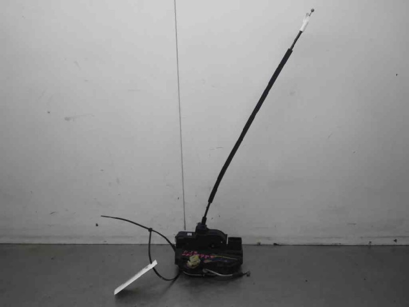 Recambio de cerradura puerta delantera izquierda para opel insignia berlina sport 4x4 referencia OEM IAM   