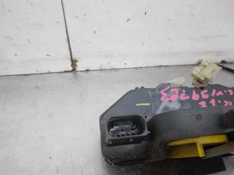 Recambio de cerradura puerta trasera izquierda para opel insignia berlina sport 4x4 referencia OEM IAM   