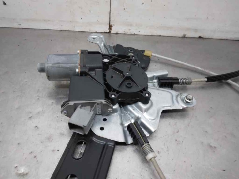 Recambio de elevalunas delantero derecho para opel insignia berlina sport 4x4 referencia OEM IAM 966432103  