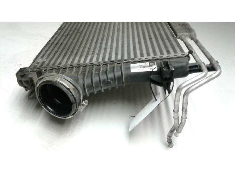 Recambio de intercooler para opel insignia berlina sport 4x4 referencia OEM IAM P1831002  