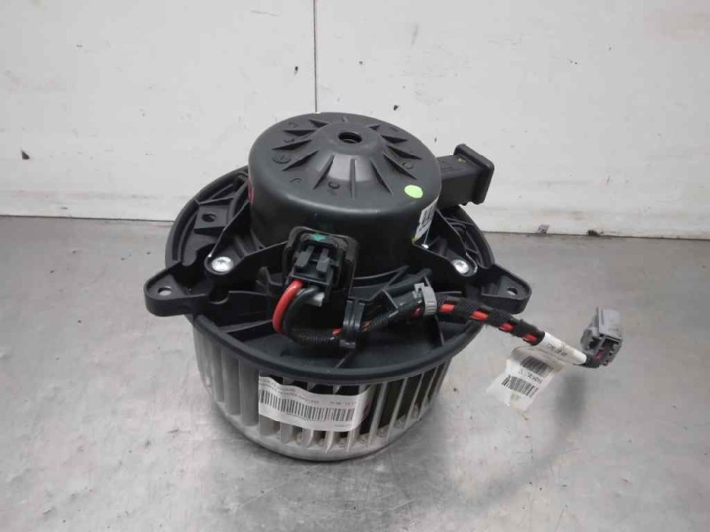 Recambio de motor calefaccion para opel insignia berlina sport 4x4 referencia OEM IAM 5242673401  