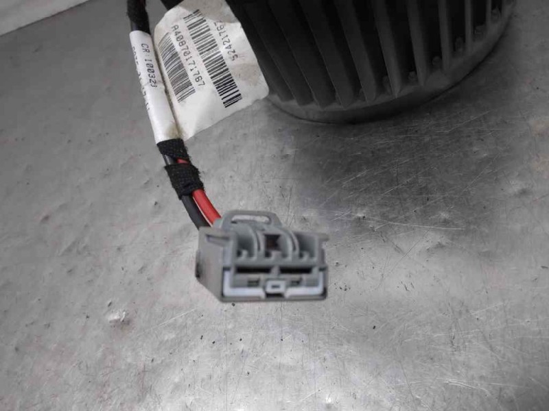 Recambio de motor calefaccion para opel insignia berlina sport 4x4 referencia OEM IAM 5242673401  