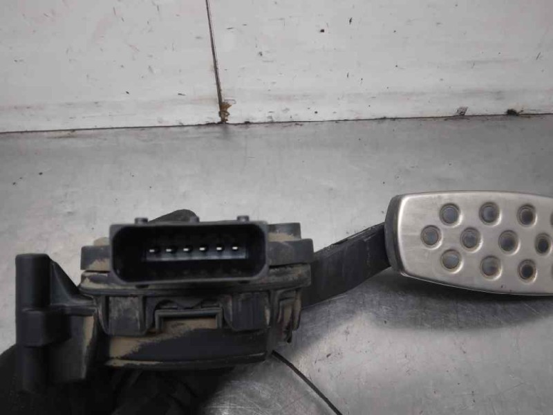 Recambio de pedal acelerador para opel insignia berlina sport 4x4 referencia OEM IAM 13237352  