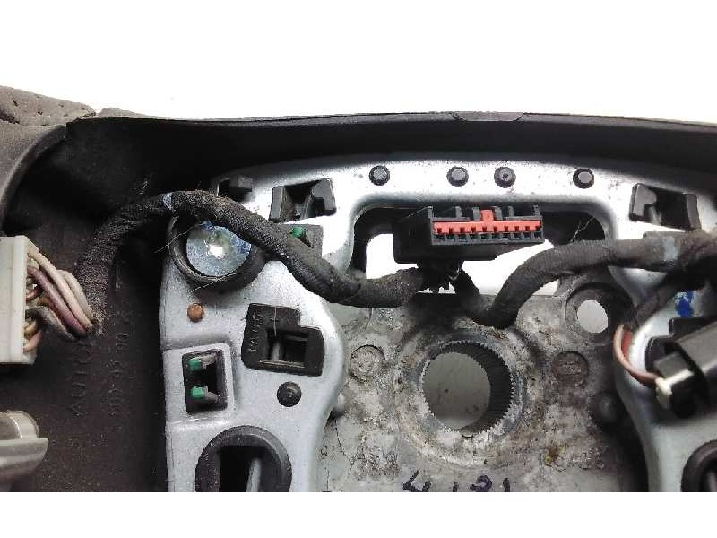 Recambio de volante para opel insignia berlina sport 4x4 referencia OEM IAM 13316540  