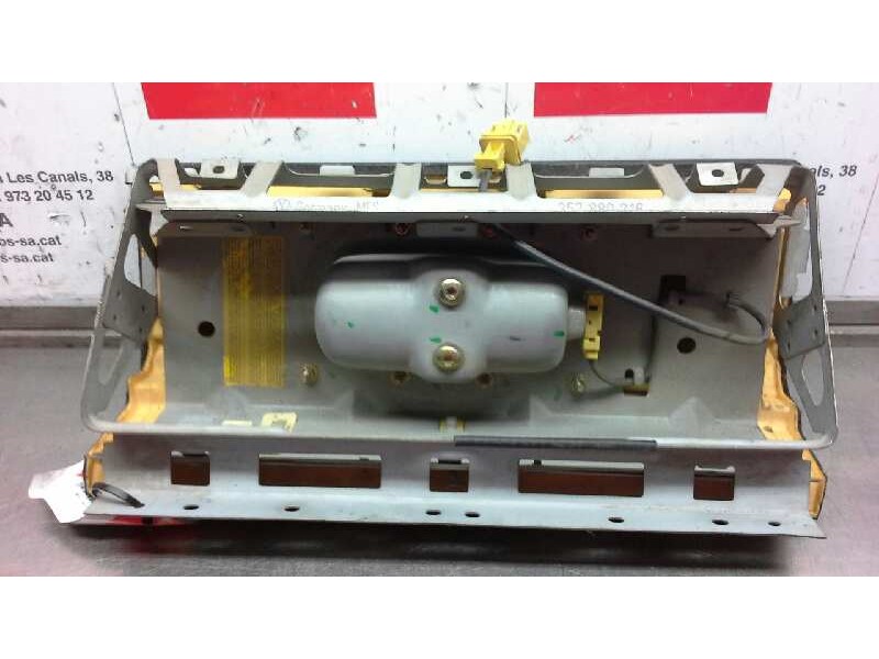 Recambio de airbag delantero derecho para volkswagen vento (1h2) referencia OEM IAM 357880216  99780