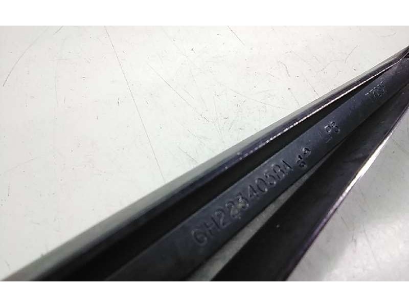 Recambio de brazo limpia delantero derecho para land rover discovery v6 td se referencia OEM IAM 6H223405BA  