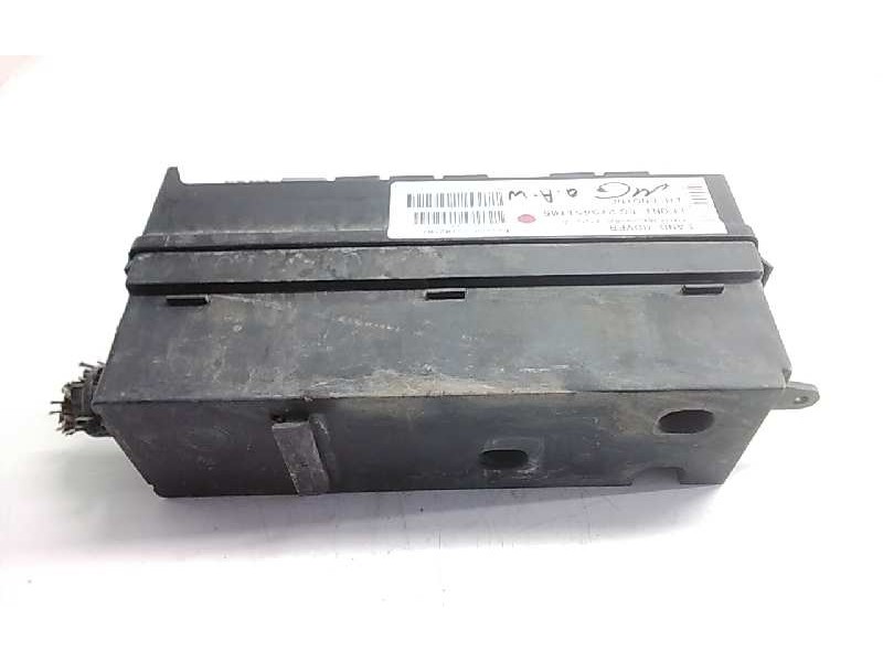 Recambio de caja fusibles para land rover discovery v6 td se referencia OEM IAM 2007554110 YMB506200A 