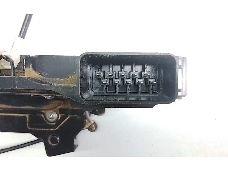 Recambio de cerradura puerta trasera derecha para land rover discovery v6 td se referencia OEM IAM 7H5A26412AA  