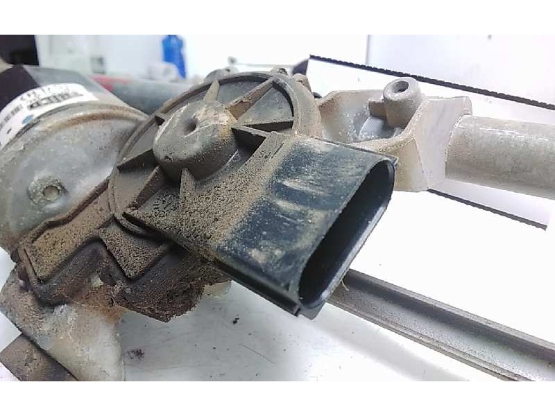 Recambio de motor limpia delantero para land rover discovery v6 td se referencia OEM IAM 9501242  