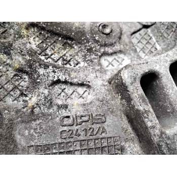 Recambio de soporte bomba inyeccion para opel zafira b enjoy referencia OEM IAM C2412A  