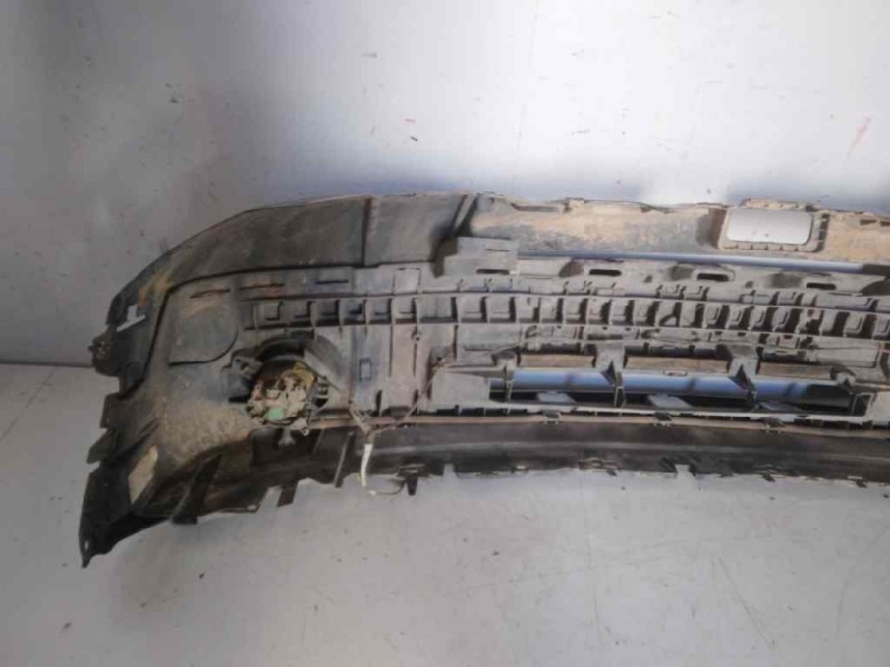 Recambio de paragolpes delantero para land rover discovery v6 td se referencia OEM IAM   