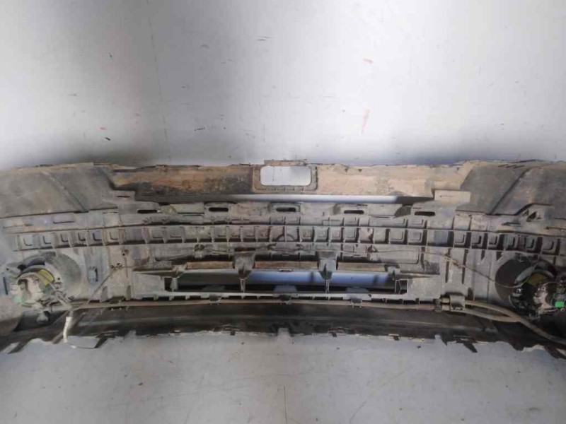 Recambio de paragolpes delantero para land rover discovery v6 td se referencia OEM IAM   