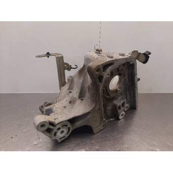 Recambio de soporte bomba inyeccion para opel zafira b enjoy referencia OEM IAM C2412A  