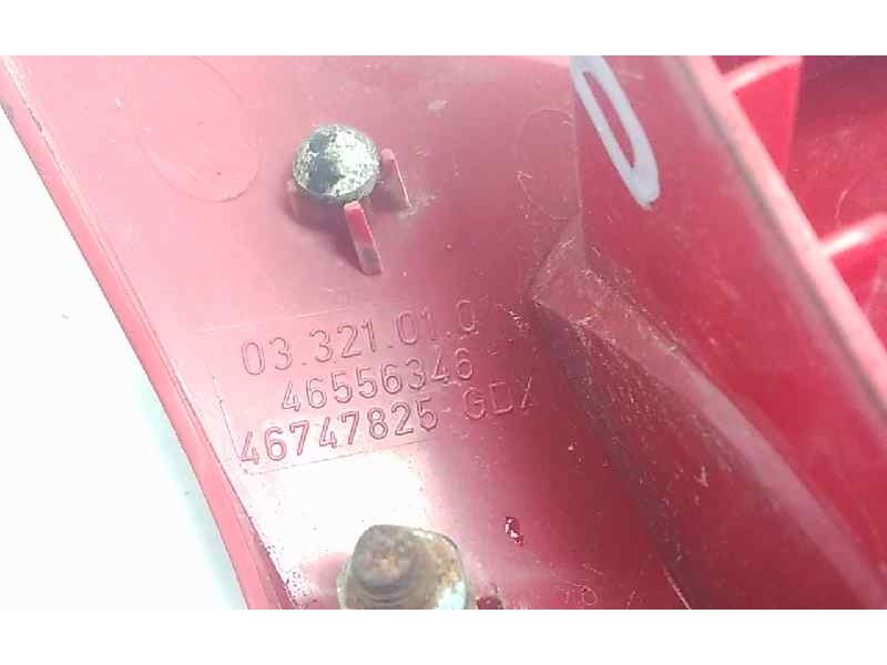 Recambio de piloto trasero derecho porton para alfa romeo 147 (190) 1.9 jtd distinctive referencia OEM IAM 46747825GDX  