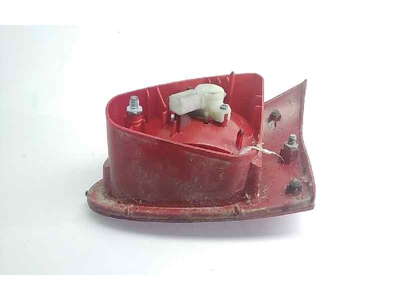 Recambio de piloto trasero izquierdo porton para alfa romeo 147 (190) 1.9 jtd distinctive referencia OEM IAM 46556346  