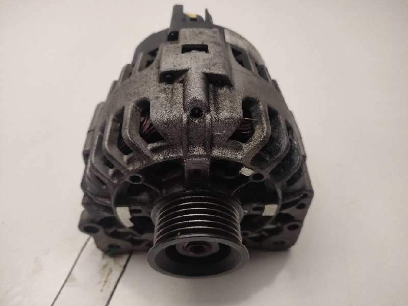 Recambio de alternador para volkswagen polo (6r1) advance referencia OEM IAM 03D903025J  