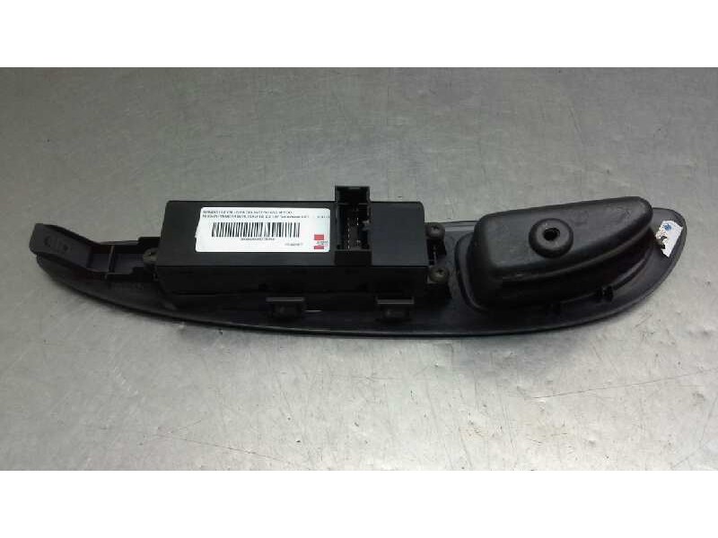 Recambio de mando elevalunas delantero izquierdo para nissan primera berlina (p12) 2.2 16v turbodiesel cat referencia OEM IAM   