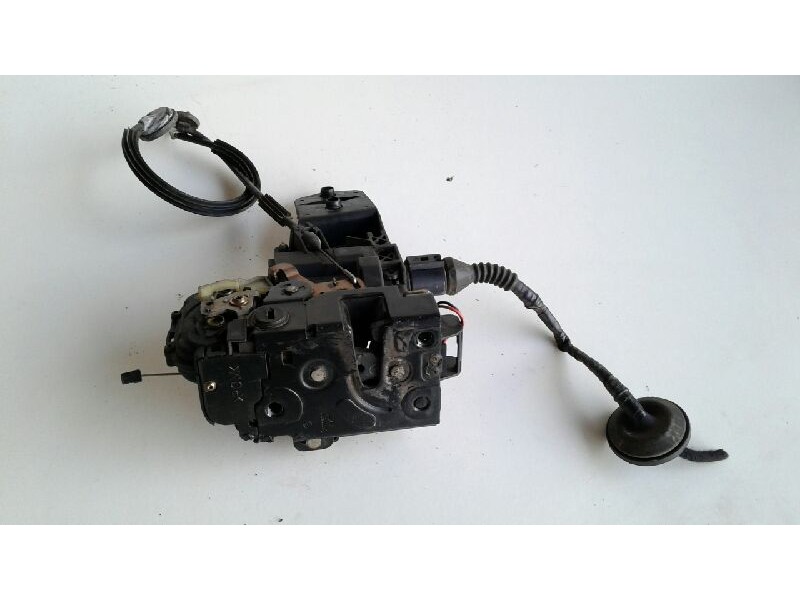 Recambio de cerradura puerta trasera izquierda para volkswagen passat berlina (3b2) comfortline referencia OEM IAM   