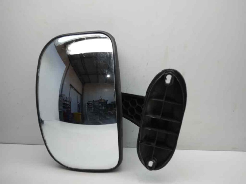 Recambio de retrovisor derecho para renault premium route 2006 fg 4x2 larga distancia referencia OEM IAM   