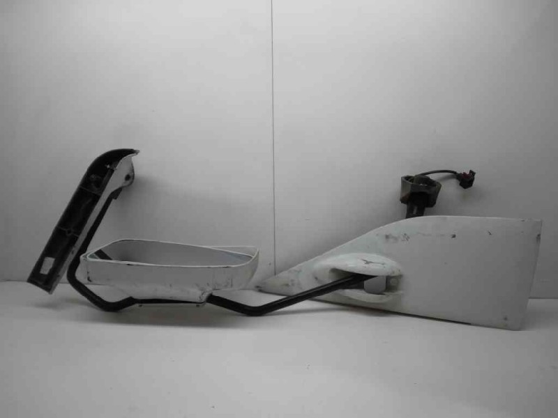 Recambio de retrovisor izquierdo para renault premium route 2006 fg 4x2 larga distancia referencia OEM IAM   