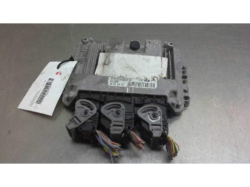 Recambio de centralita motor uce para citroën c4 coupe vtr plus referencia OEM IAM 9651132880 EDC16C34 